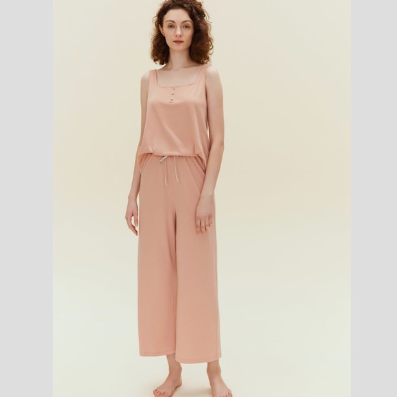NEIWAI Summer Moonlight Sleeveless Jumpsuit light coral - Picture 3 of 8